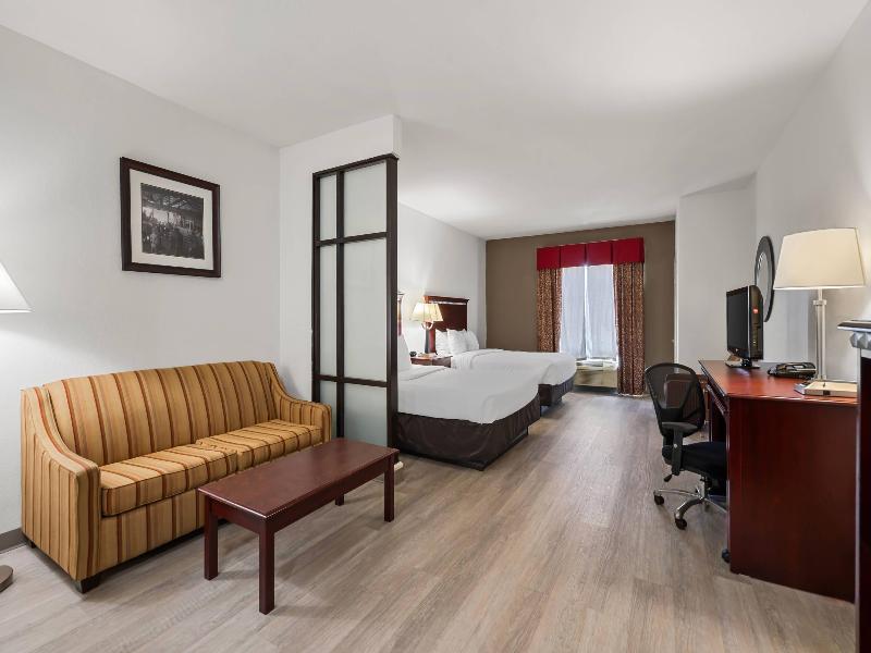 Comfort Suites Lake Worth image