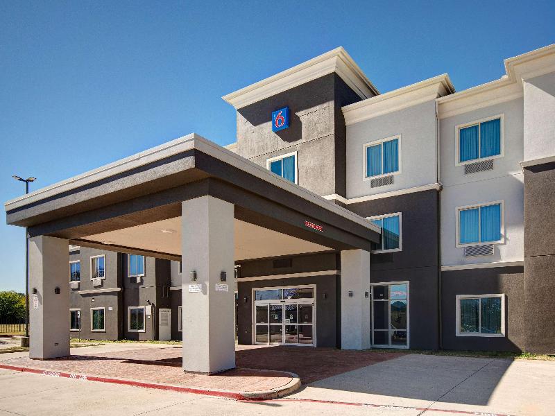 Motel 6 Fort Worth, TX – I-35 & I-20 image
