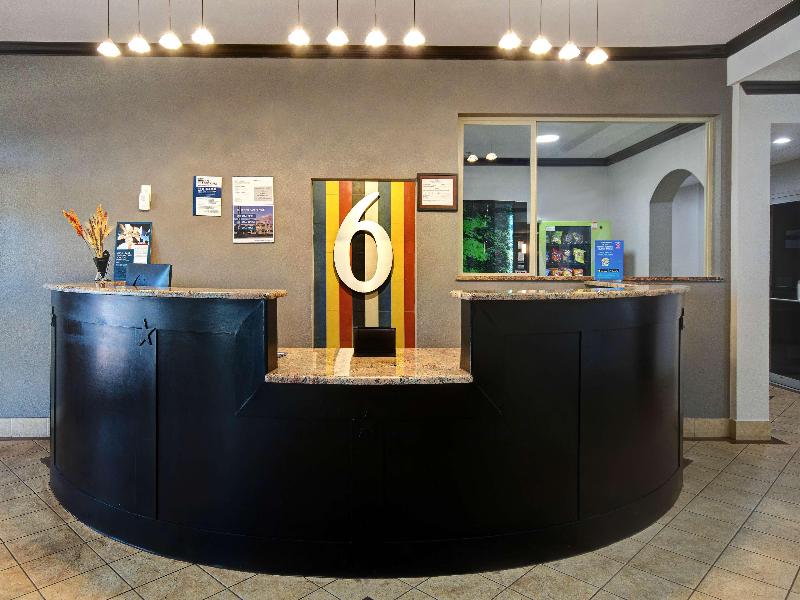 Motel 6 Fort Worth, TX – I-35 & I-20 image