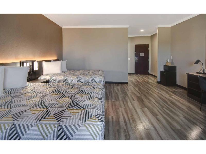 Motel 6 Fort Worth, TX – I-35 & I-20 image