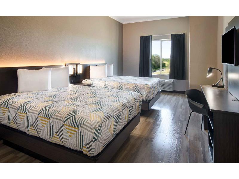 Motel 6 Fort Worth, TX – I-35 & I-20 image