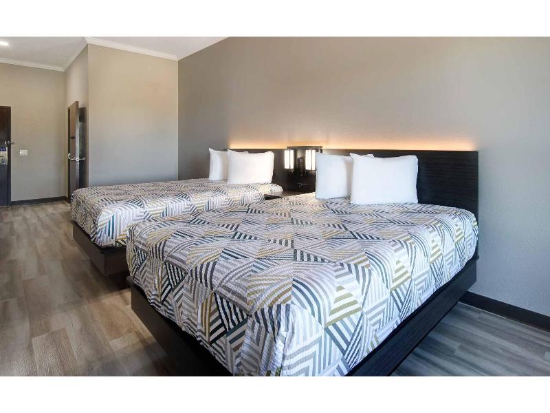 Motel 6 Fort Worth, TX – I-35 & I-20 image