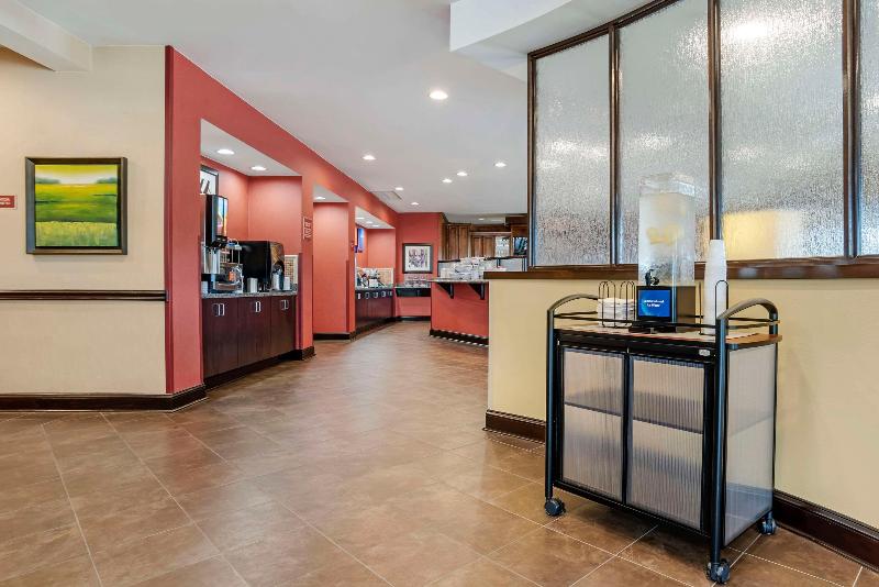 Comfort Suites Greenwood image
