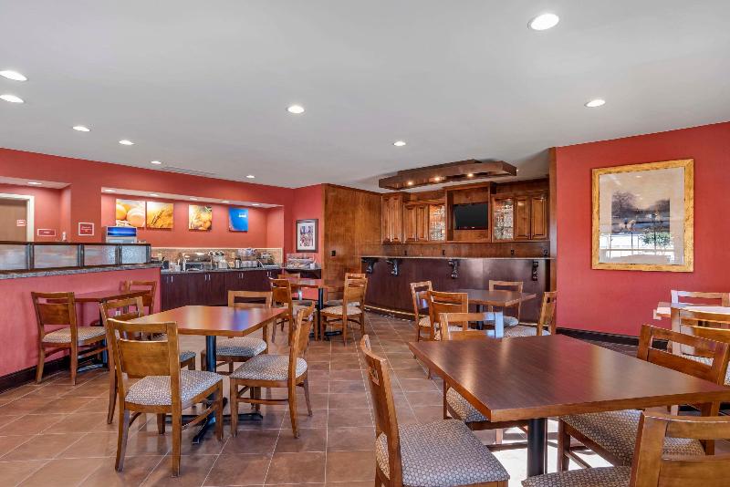 Comfort Suites Greenwood image