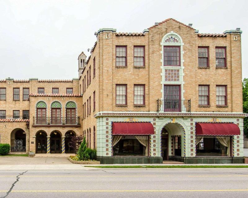 1929 Hotel Seville image