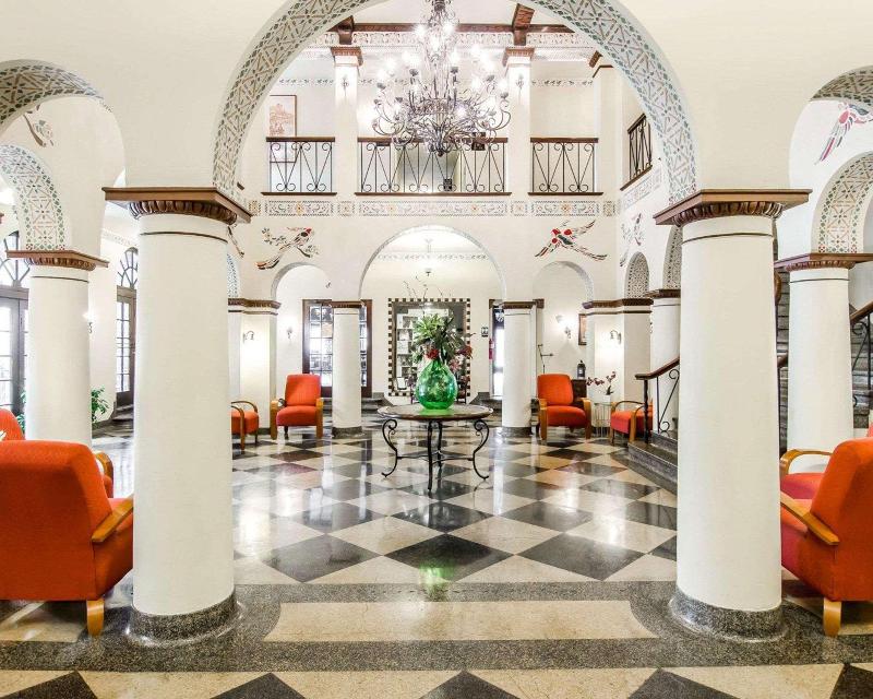 1929 Hotel Seville image