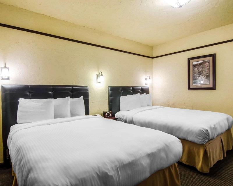 1929 Hotel Seville image