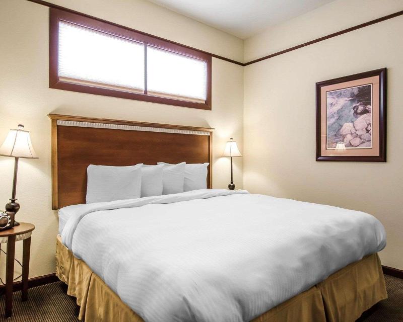 1929 Hotel Seville image