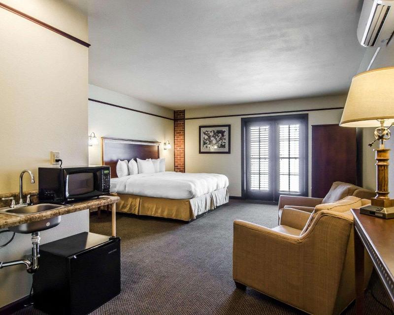 1929 Hotel Seville image