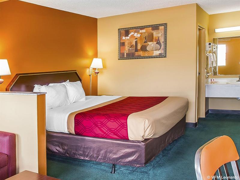 Econo Lodge Kingsland image