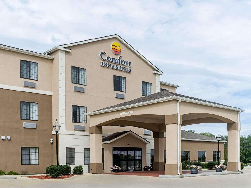 Comfort Inn & Suites Lawrence - University Area image