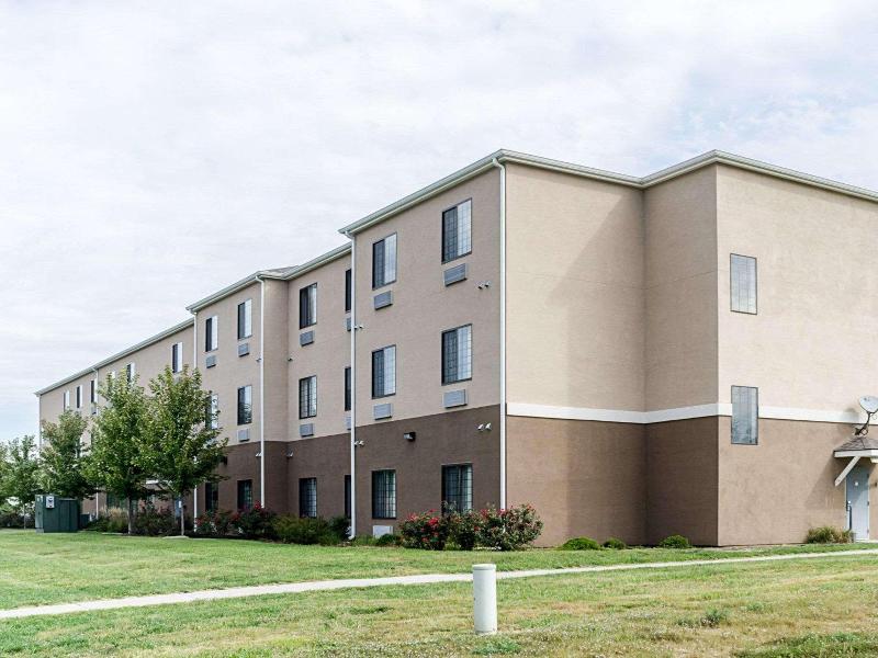 Comfort Inn & Suites Lawrence - University Area image