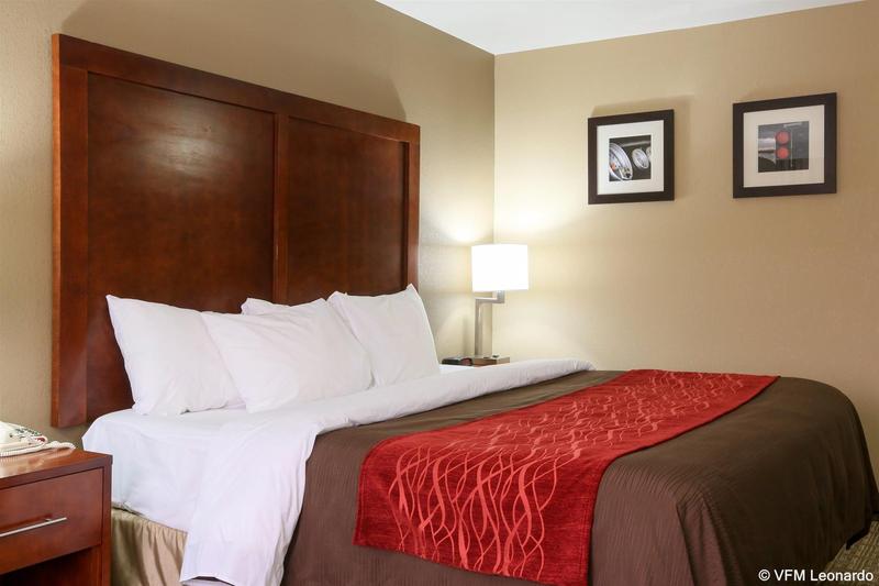 Comfort Inn & Suites Leeds I-20 image