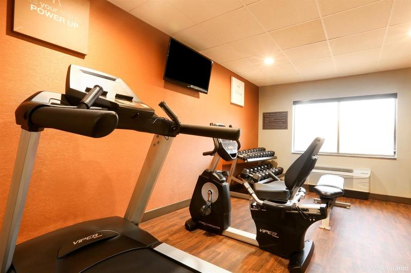 Comfort Inn & Suites Leeds I-20 image