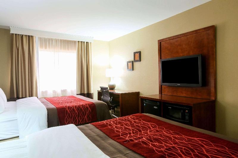 Comfort Inn & Suites Leeds I-20 image