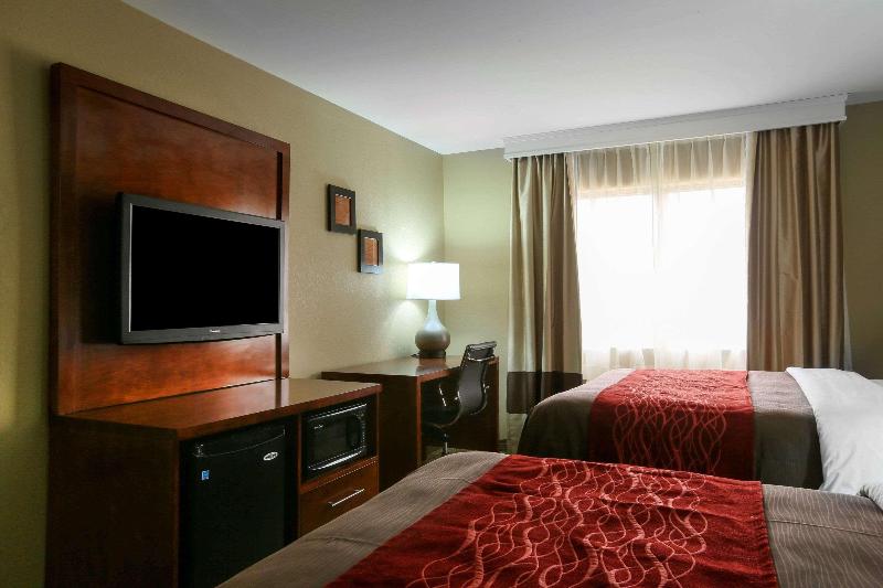 Comfort Inn & Suites Leeds I-20 image