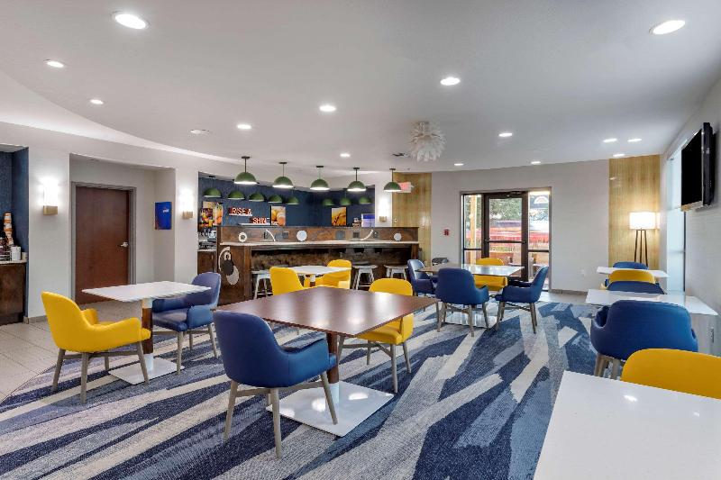 Comfort Suites Natchitoches image