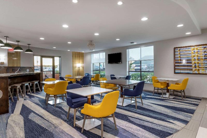 Comfort Suites Natchitoches image
