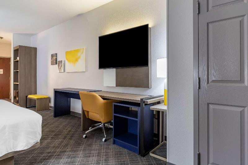 Comfort Suites Natchitoches image