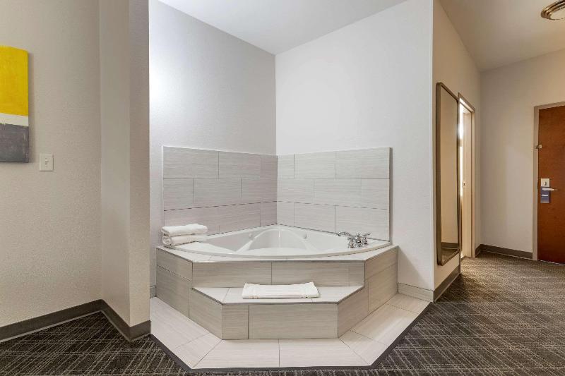Comfort Suites Natchitoches image