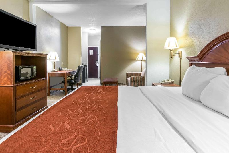 Comfort Suites Owensboro Area image