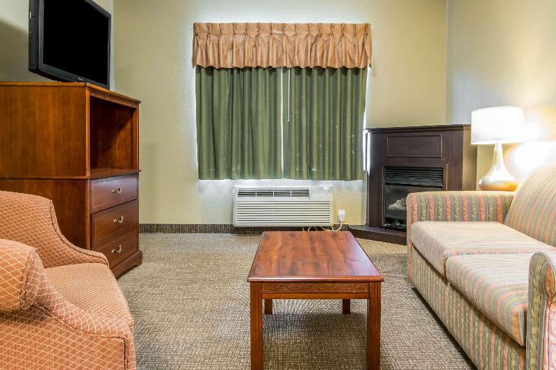 Comfort Suites Owensboro Area image
