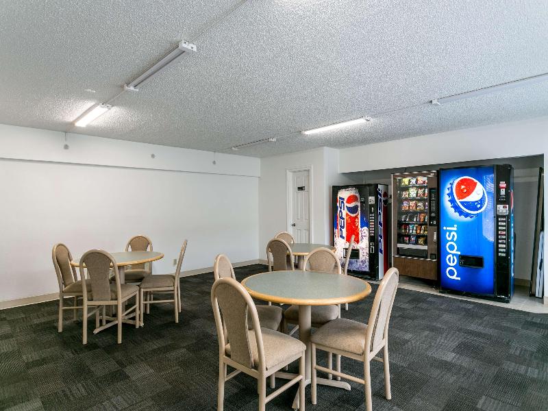 Motel 6 Butte - Historic City Center image