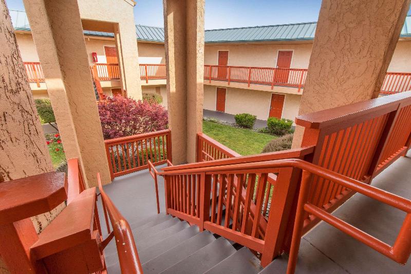 Quality Inn & Suites Crescent City Redwood Coast image