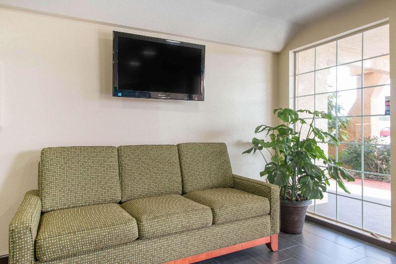 Quality Inn & Suites Crescent City Redwood Coast image