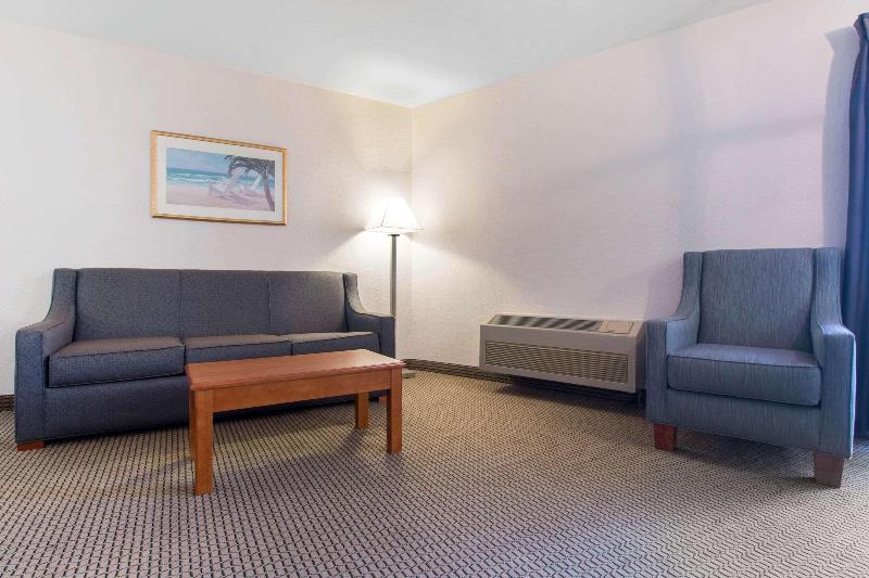 Quality Inn & Suites Crescent City Redwood Coast image