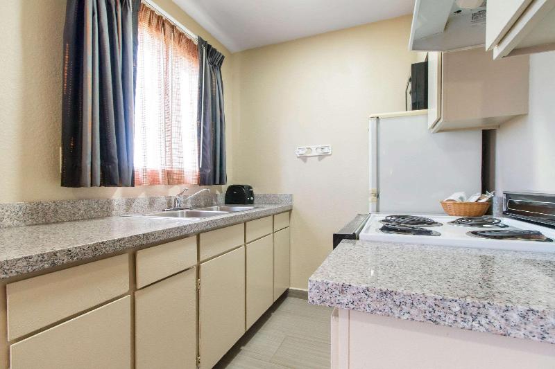 Quality Inn & Suites Crescent City Redwood Coast image
