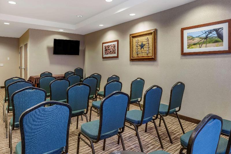 Comfort Suites Fernley image