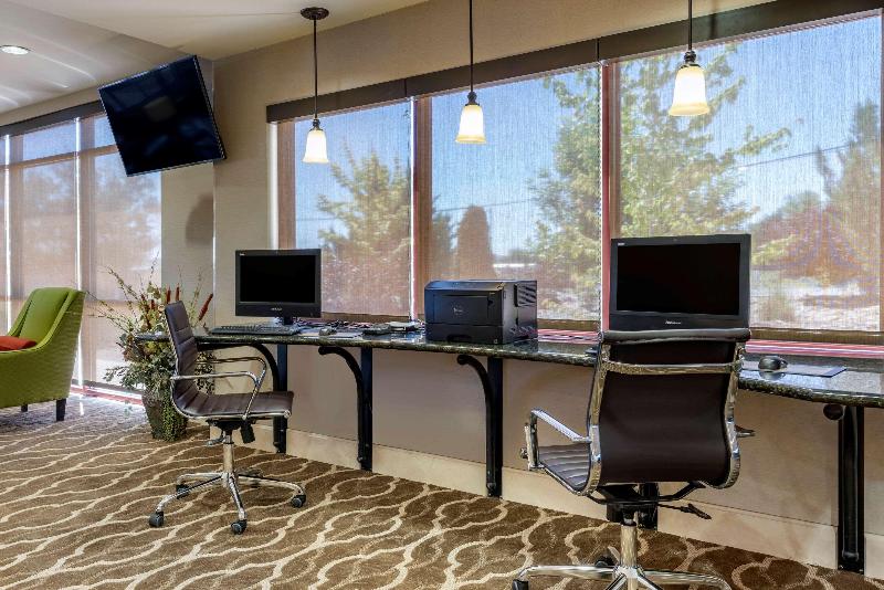 Comfort Suites Fernley image