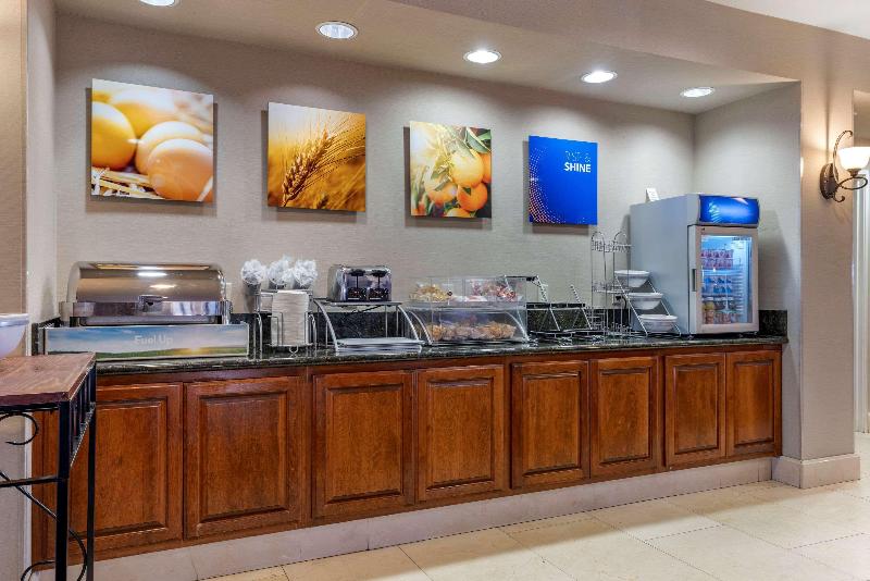 Comfort Suites Fernley image