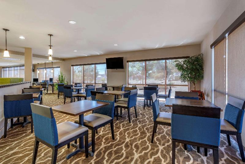 Comfort Suites Fernley image