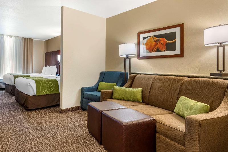 Comfort Suites Fernley image