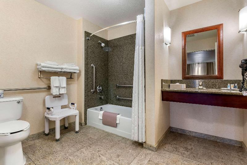 Comfort Suites Fernley image
