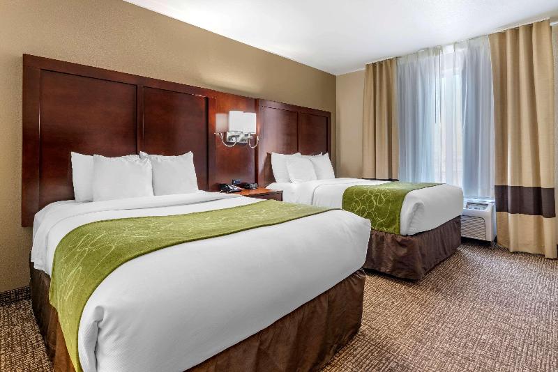 Comfort Suites Fernley image
