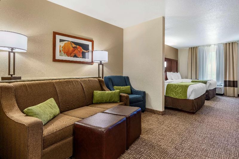 Comfort Suites Fernley image