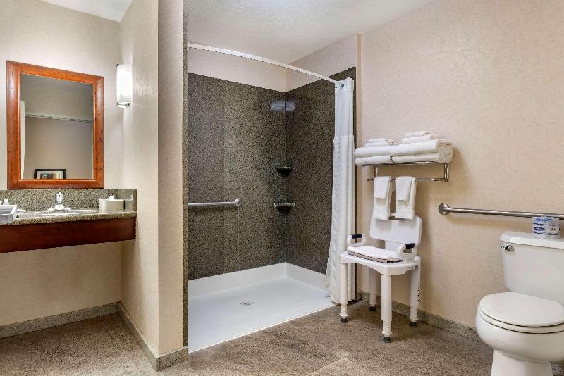 Comfort Suites Fernley image
