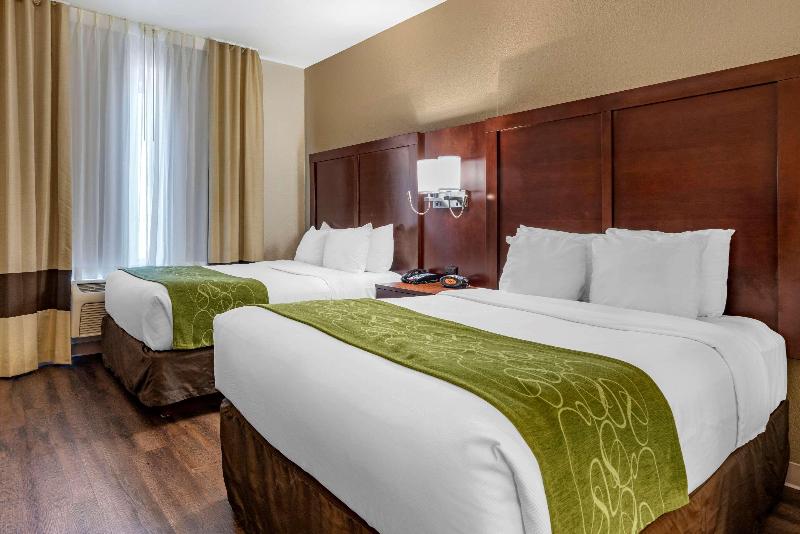 Comfort Suites Fernley image