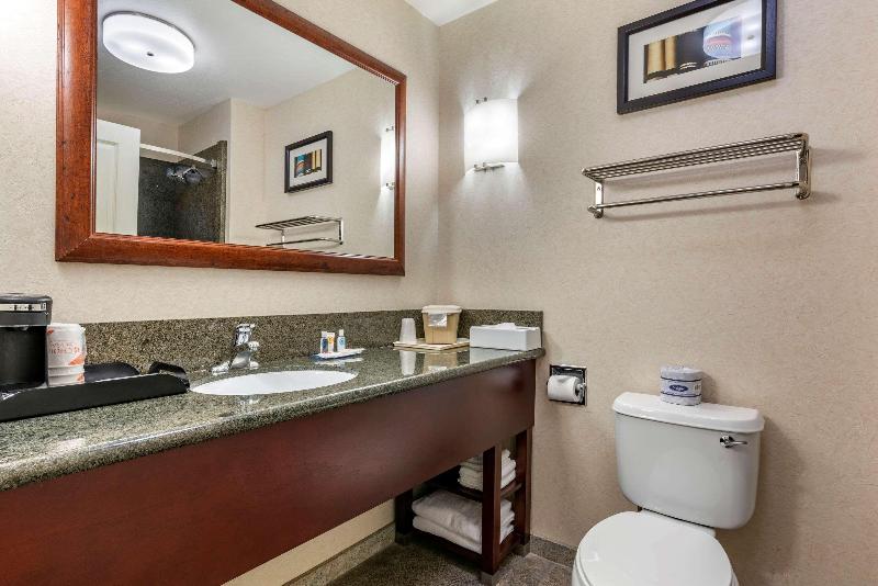 Comfort Suites Fernley image