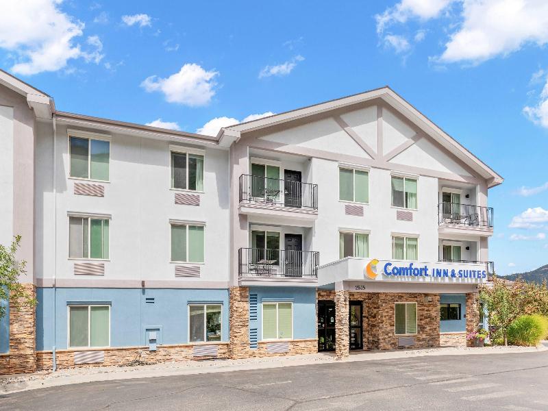 Comfort Inn & Suites Glenwood Springs On The River image