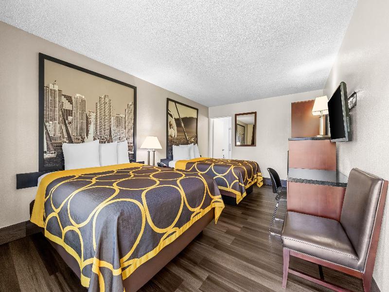Super 8 by Wyndham San Diego Hotel Circle image