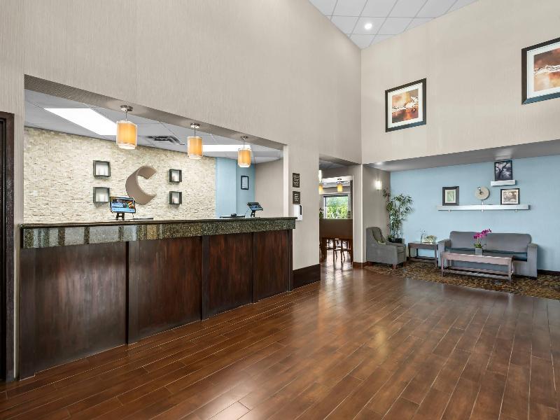 Comfort Inn & Suites Calgary Airport South