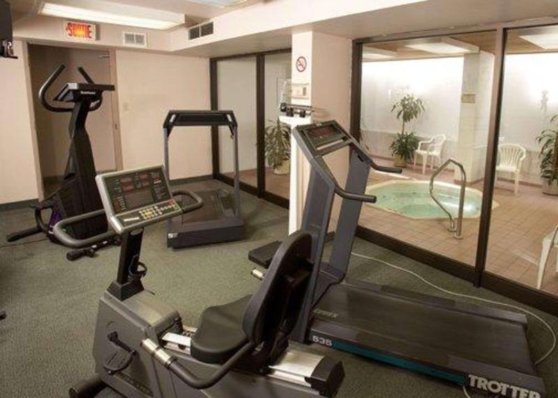 Quality Inn and Suites P.E. Trudeau Airport