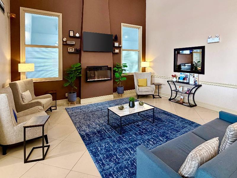 Comfort Inn & Suites Ambassador Bridge image