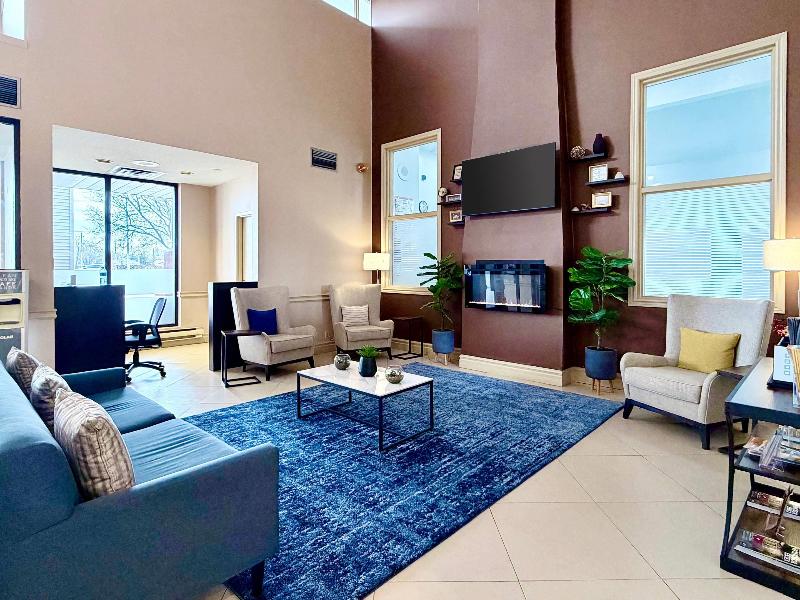 Comfort Inn & Suites Ambassador Bridge image