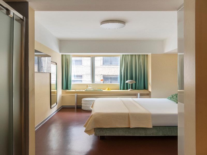 Moderno Hotel Roma image