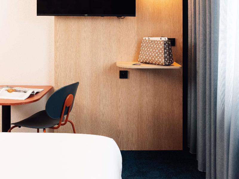 ibis Styles Charleroi Airport Aero 44 image
